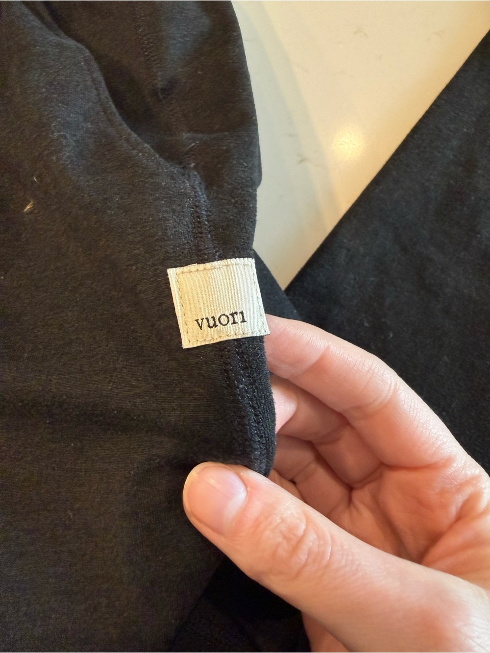 Vuori Boyfriend Jogger Size Medium - Picture 4 of 5